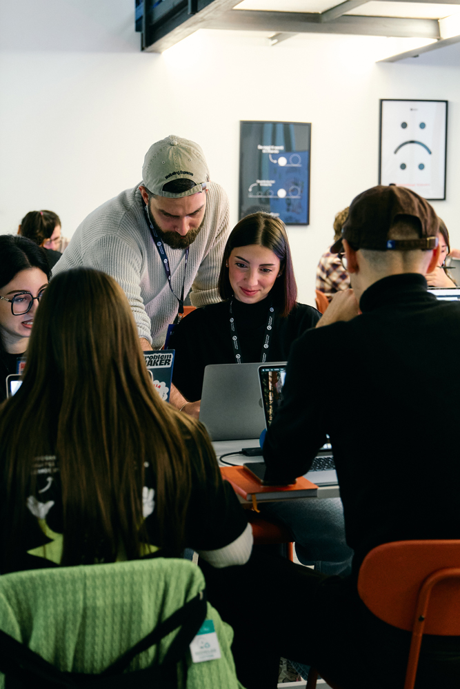 Content Creator Aziendale - Slide 3